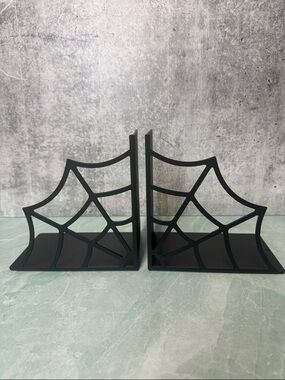 Litjoy Black Spiderweb Metal Bookends